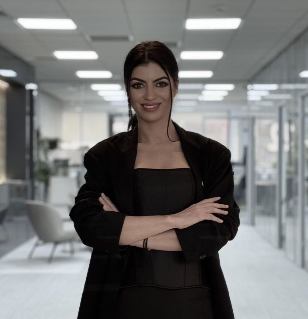 Pro-HR.ro, sub conducerea lui Carmen Macovei, redefinește recrutarea prin inovație și transparență