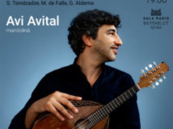 Primul solist la mandolină nominalizat la Grammy: AVI AVITAL închide stagiunea ORCHESTREI DE CAMERĂ RADIO